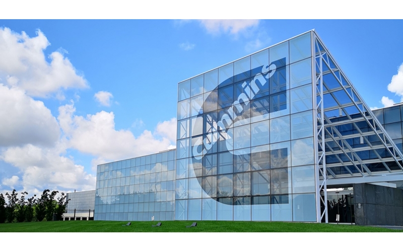 戴姆勒卡車公司和康明斯公司宣布在全球開(kāi)展中馬力商用車發(fā)動(dòng)機(jī)合作